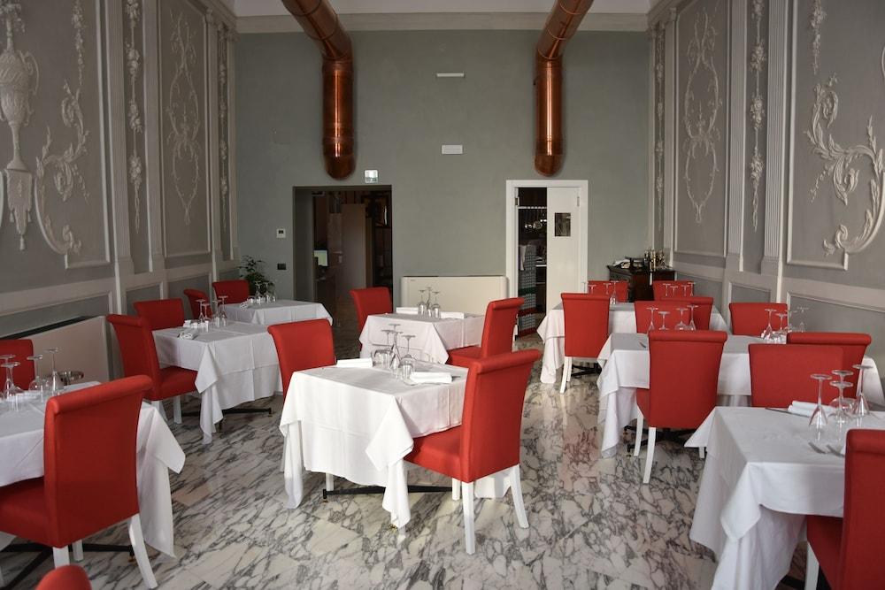 De Hotel